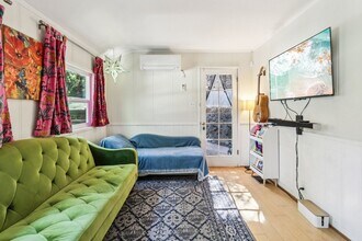 432 Fernwood Pacific Dr in Topanga, CA - Foto de edificio - Building Photo