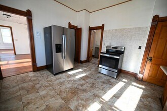 1830-1830.5-18305 Superior Ave in Tomah, WI - Foto de edificio - Building Photo