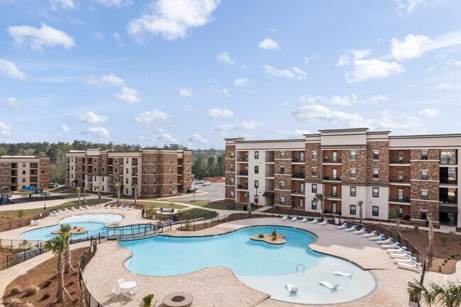 Grand Park Luxury Apartments in Thomasville, GA - Building Photo - Building Photo