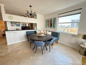 17145 N Bay Rd in Sunny Isles Beach, FL - Building Photo - Building Photo