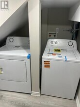 807 Apple Terrace in Milton, ON - Building Photo - Building Photo