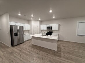 3220 E Harding Ave in Mead, WA - Building Photo - Building Photo