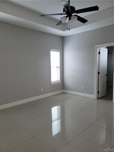 5717 Oriole Ave in McAllen, TX - Building Photo - Building Photo