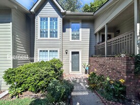 1105 Lenox Way NE in Atlanta, GA - Building Photo