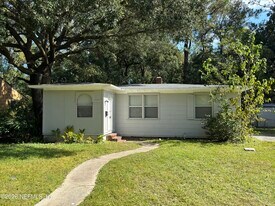 5035 Campenella Dr in Jacksonville, FL - Building Photo