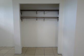 1928 Waimano Home Rd in Pearl City, HI - Foto de edificio - Building Photo