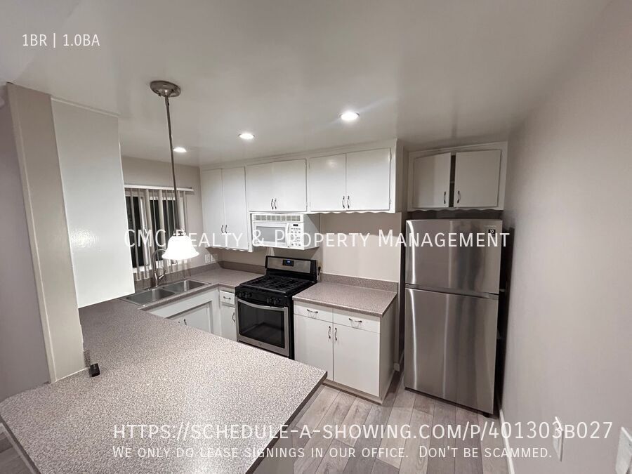 271 Kennebec Ave in Long Beach, CA - Building Photo