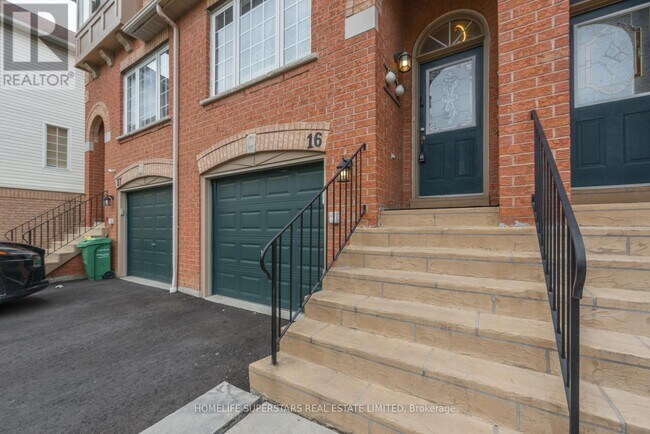 3020-3020 Cedarglen Gate in Mississauga, ON - Building Photo - Building Photo