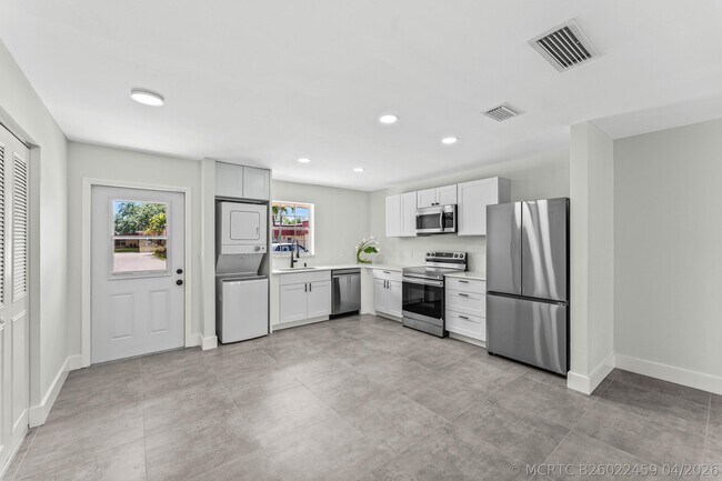 property at 711 Laconia Cir