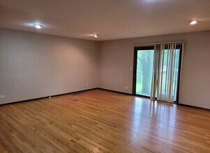 1500 Kenyon Dr in Naperville, IL - Building Photo - Building Photo