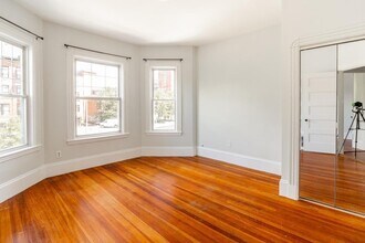 789 Columbia Rd, Unit 2 in Boston, MA - Foto de edificio - Building Photo