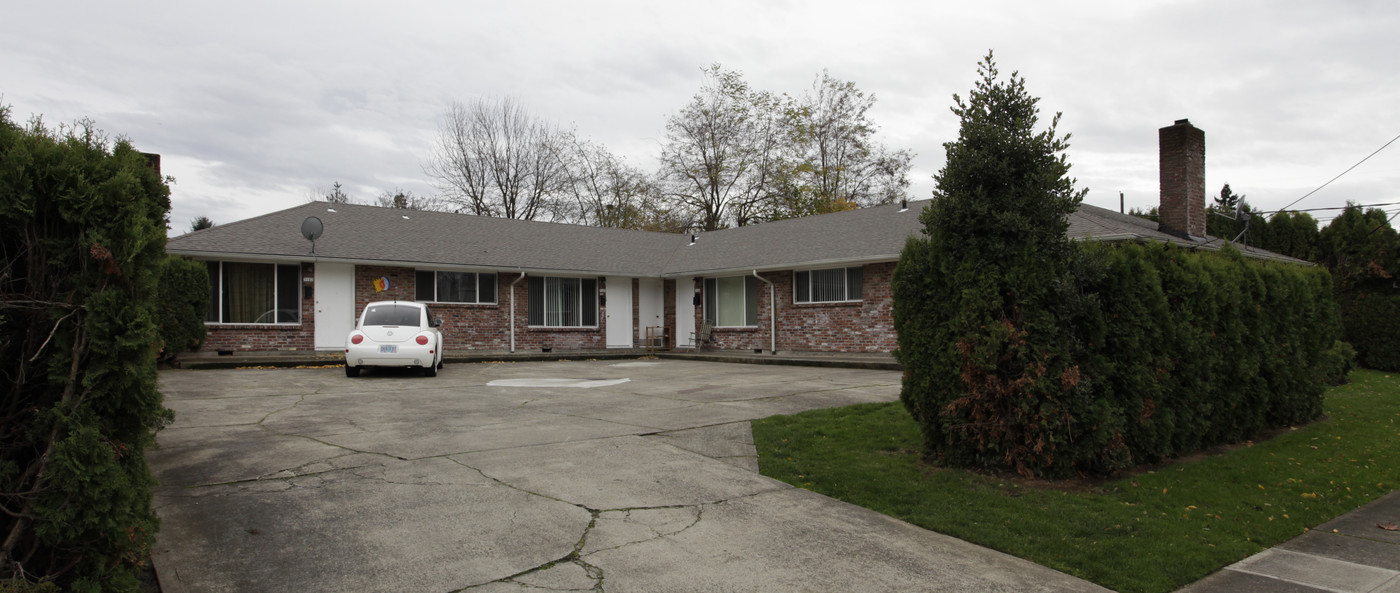 5102-5108 N Fessenden in Portland, OR - Building Photo