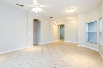 1050 Wickerwood St in Ocoee, FL - Building Photo - Building Photo