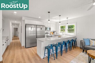 RoostUp Furnished Private Bedroom with Pri in Somerville, MA - Building Photo - Building Photo