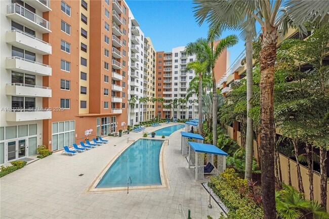 18800 NE 29th Ave, Unit 723 in Miami, FL - Foto de edificio - Building Photo