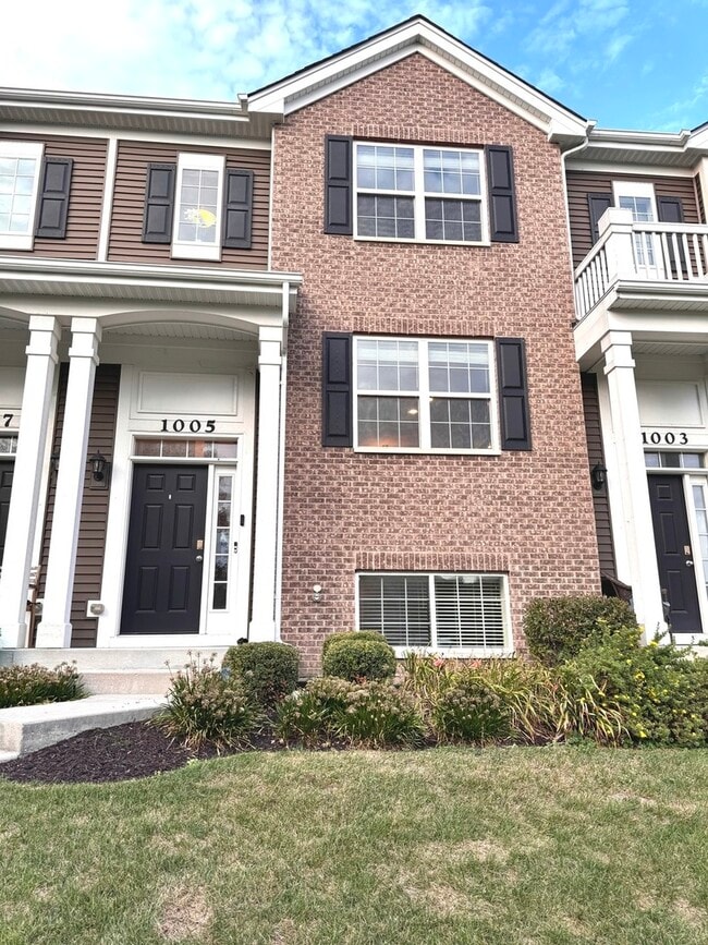 property at 1005 Charlton Ln