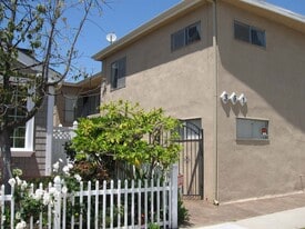 361 13th St, Unit SEAL BEACH #4 in Seal Beach, CA - Building Photo