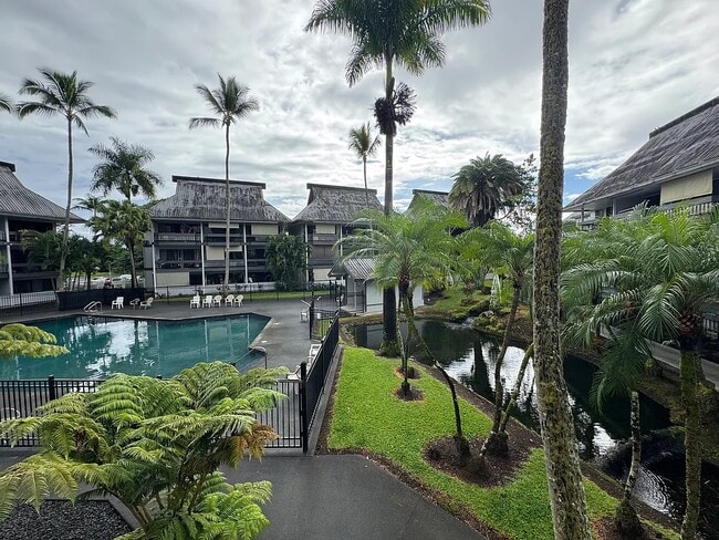 property at 400 Hualani St