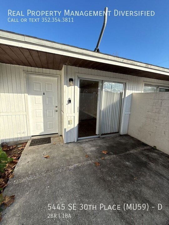 5445 SE 30th Pl in Ocala, FL - Building Photo