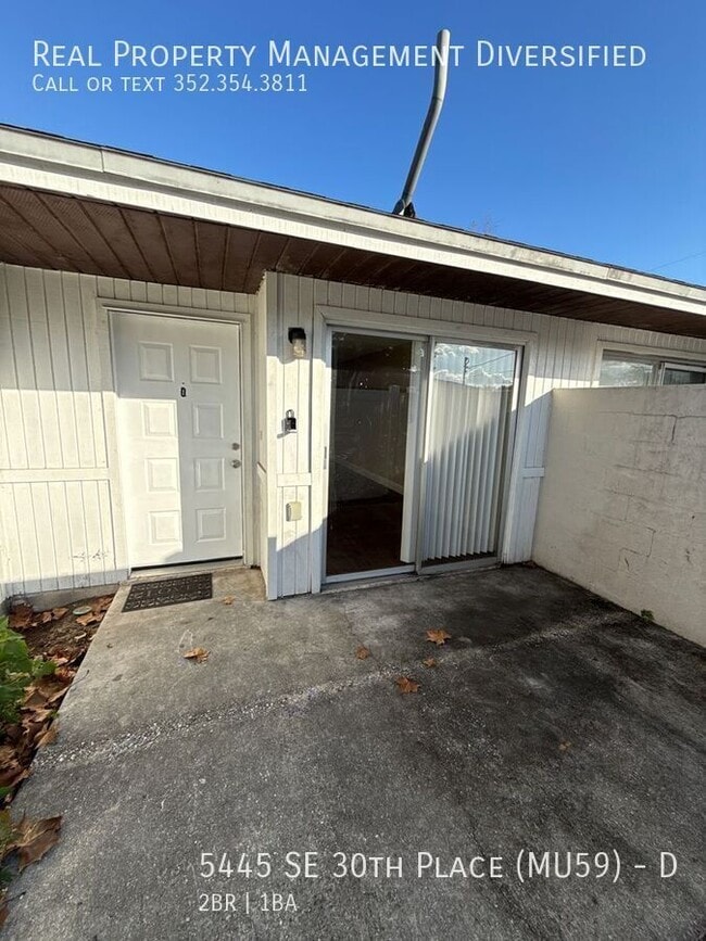 property at 5445 SE 30th Pl