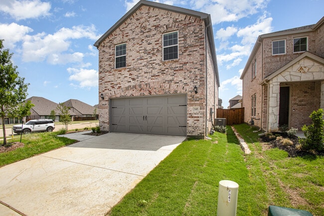 345 Rosemoor Pl in Little Elm, TX - Foto de edificio - Building Photo