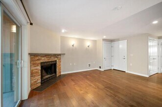 15152 NE 82nd St in Redmond, WA - Building Photo - Building Photo