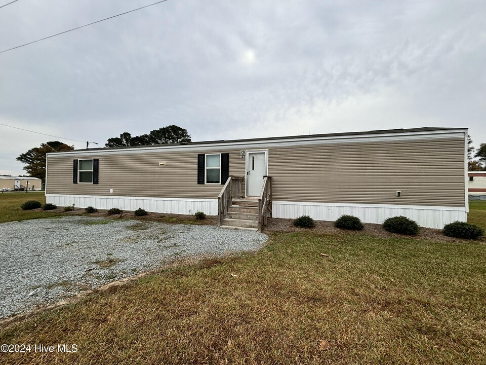 342 Lorraine Rd in Clinton, NC - Building Photo