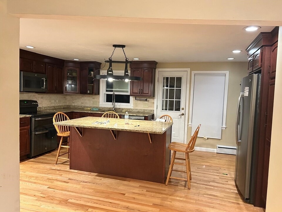 82 Vine St in Fitchburg, MA - Foto de edificio