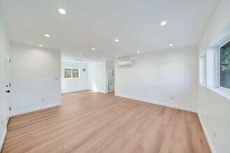 8322 Wyngate St in Los Angeles, CA - Building Photo - Building Photo