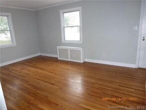 39 Welch St in Hamden, CT - Building Photo - Building Photo
