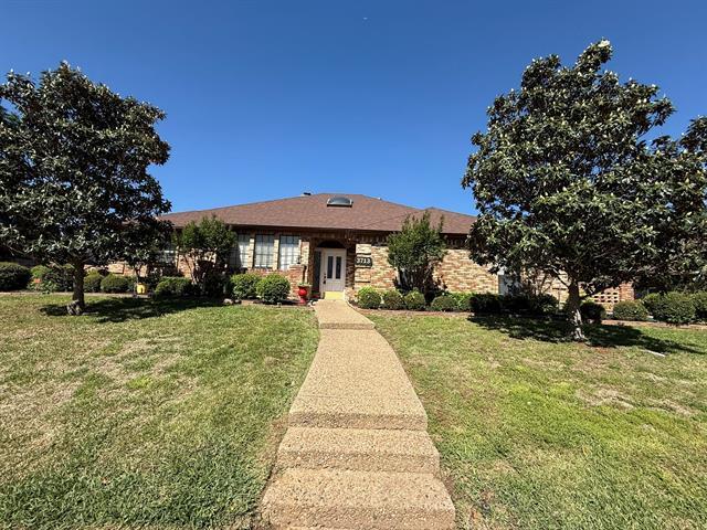 property at 3713 Laurel Ln