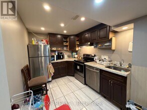 31 Denali Cres in Brampton, ON - Building Photo - Building Photo