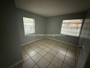 8405 N Elmer St in Tampa, FL - Building Photo - Building Photo