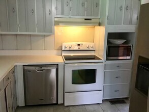 1406 Diana St in Murfreesboro, TN - Building Photo - Building Photo