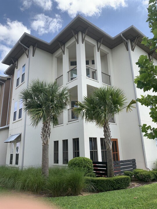 16412 New Independence Pkwy in Winter Garden, FL - Building Photo