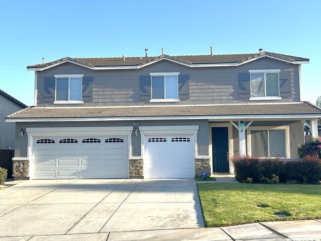 property at 11855 Silver Loop