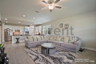 6611 Gentry Farm in San Antonio, TX - Building Photo - Building Photo