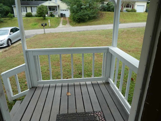 921 Hawthorne St-Unit -Unit A - upstairs in Tallahassee, FL - Foto de edificio - Building Photo