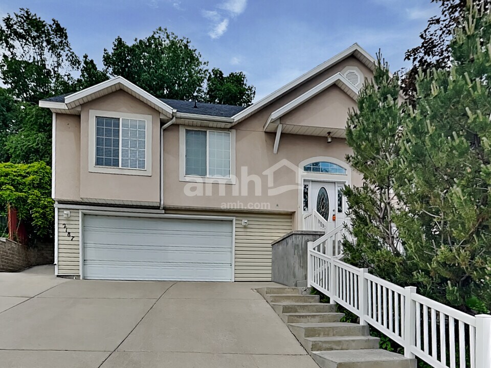 2187 Dakota Ave in Provo, UT - Building Photo