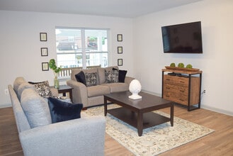 Birchwood at Ambler (62+ Senior Community) in Ambler, PA - Building Photo - Building Photo