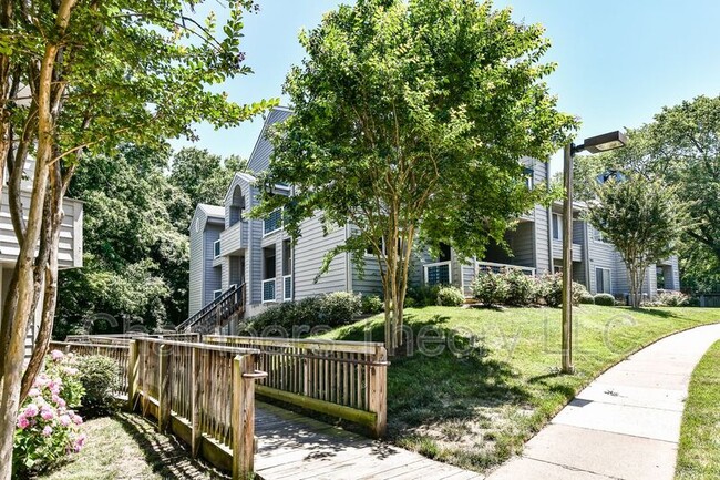 11729 Summerchase Cir in Reston, VA - Building Photo - Building Photo