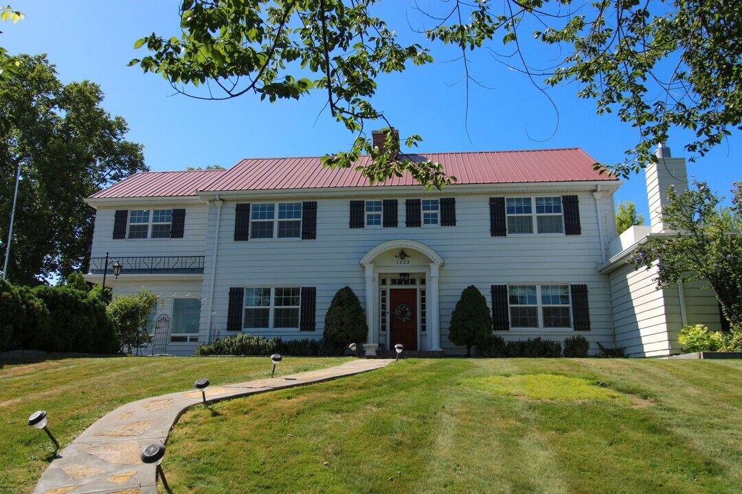 1623 Park Ave in Nampa, ID - Building Photo