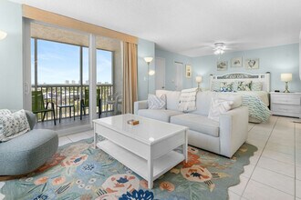 5700 Bonita Beach Rd SW in Bonita Springs, FL - Foto de edificio - Building Photo
