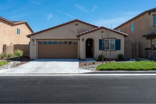 28834 Enclave Ln in Winchester, CA - Building Photo