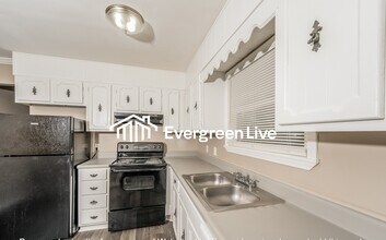 913 27th Ave NE in Center Point, AL - Building Photo - Building Photo