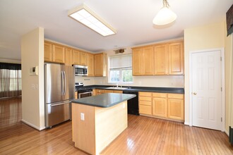 11401 Abner Ave in Fairfax, VA - Building Photo - Building Photo