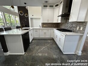 21406 Beaver Brk in San Antonio, TX - Building Photo - Building Photo