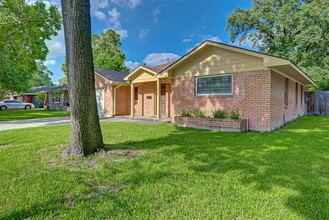 1214 Springrock Ln in Houston, TX - Building Photo - Building Photo