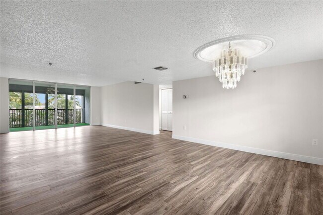 3940 Inverrary Blvd in Lauderhill, FL - Building Photo - Building Photo