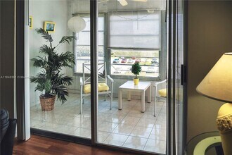 7300 NW 17th St in Plantation, FL - Building Photo - Building Photo